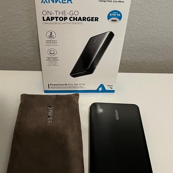 Anker on the go laptop charger - Picture 2 of 3